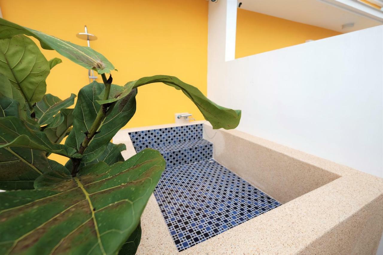 Burano Yellow Villa Heng-ch'un Extérieur photo