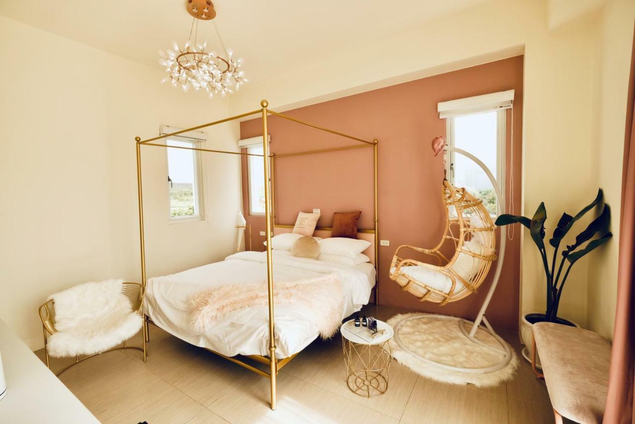 Burano Yellow Villa Heng-ch'un Extérieur photo